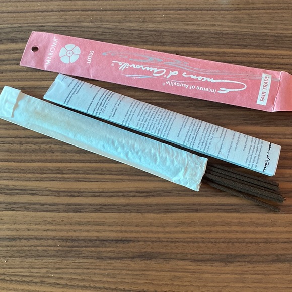 Maroma EDA Incense, Lotus, 9 Count - Picture 10 of 11